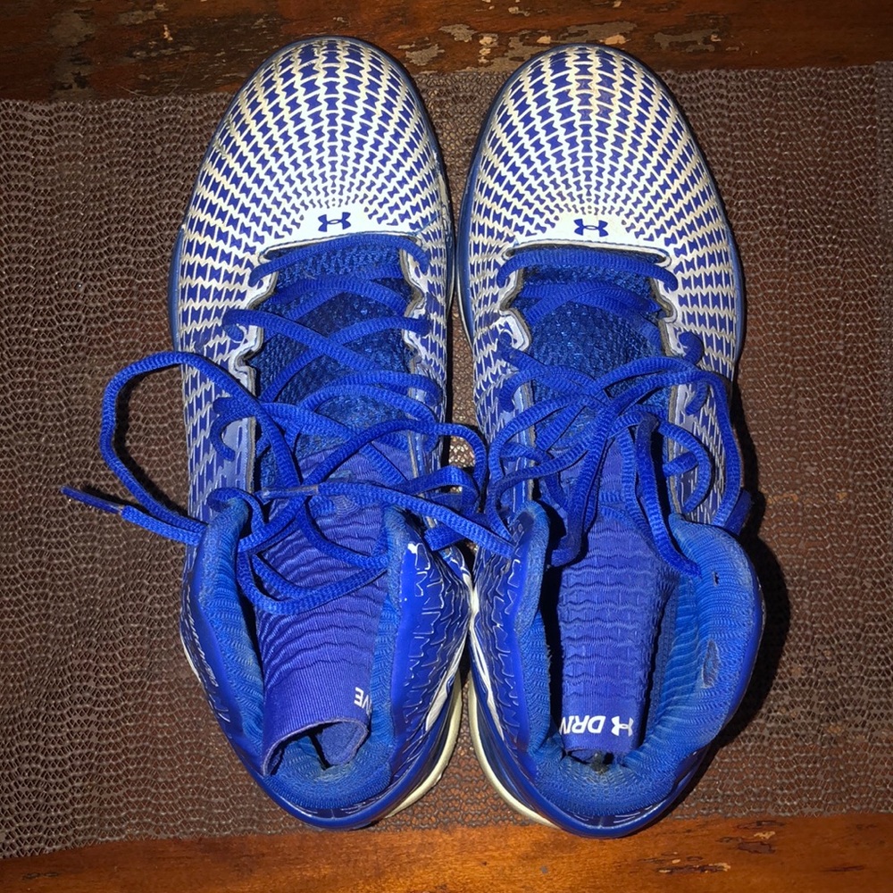 Under Amour Basketball Shoes (Mens size 9.5) - Picture 3 of 4